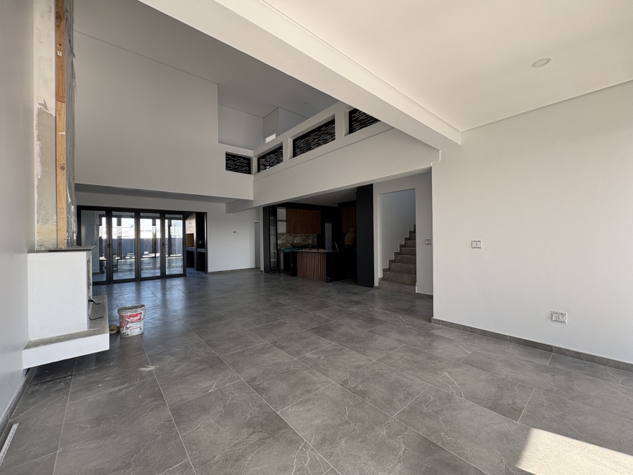 5 Bedroom Property for Sale in Sandown Western Cape